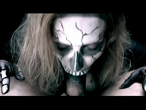 ❤️ Demon girl chupando pollas con su boca negra y tragando semen Video de porno de calidad en es.tube-sexer.ru ❌️